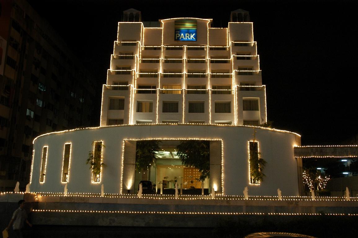 Hotel The Park Chennai Exterior foto